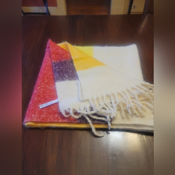 Urban Outfitters MULTI COLOR Scarf - Picture 2 of 13